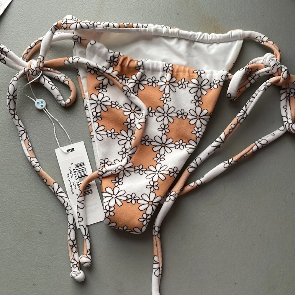 🏝️Frankie’s bikinis Tia Terry String Bikini Bottom👙